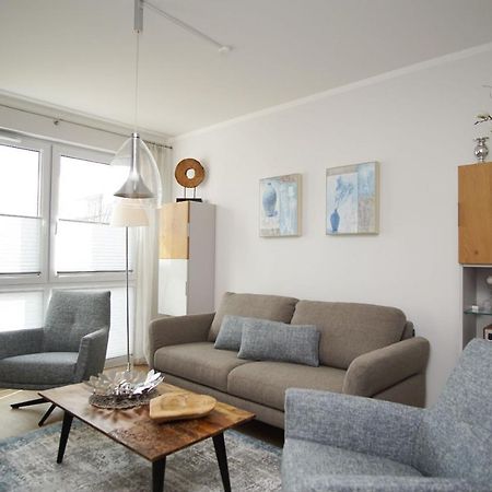 Zentrale Fewo Mit Terrasse, Gratis Nutzung Vom Ahoi Erlebnisbad Und Sauna In Sellin - Villa Anni Fewo 02 괴렌 외부 사진