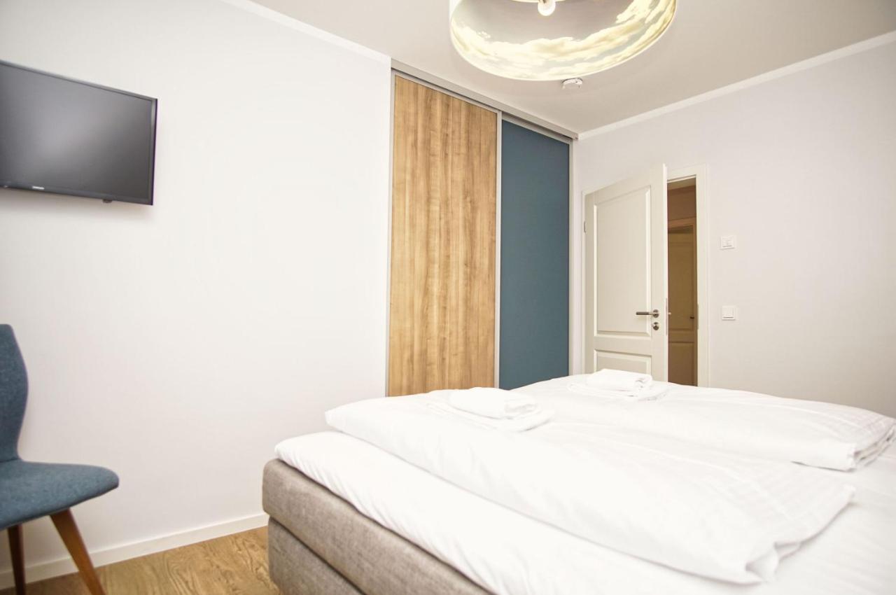 Zentrale Fewo Mit Terrasse, Gratis Nutzung Vom Ahoi Erlebnisbad Und Sauna In Sellin - Villa Anni Fewo 02 괴렌 외부 사진