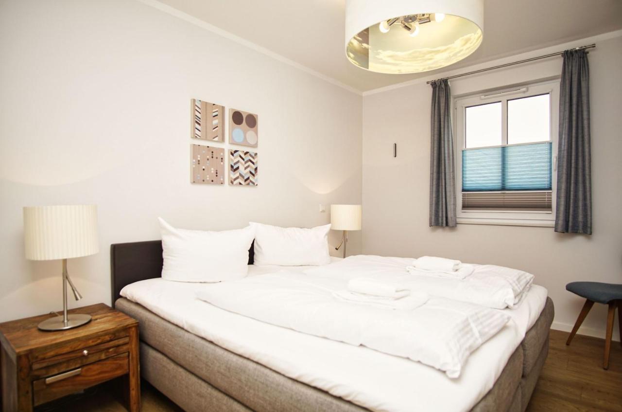 Zentrale Fewo Mit Terrasse, Gratis Nutzung Vom Ahoi Erlebnisbad Und Sauna In Sellin - Villa Anni Fewo 02 괴렌 외부 사진